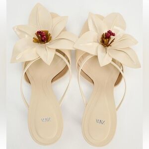 ZARA Large Cream Flower Open Toe Sandals